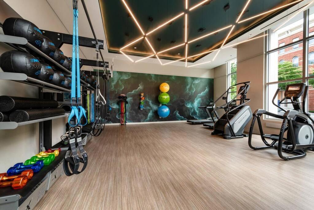 Gorgeous 1 Bedroom At Clarendon With Gym And Rooftop Arlington Exterior foto